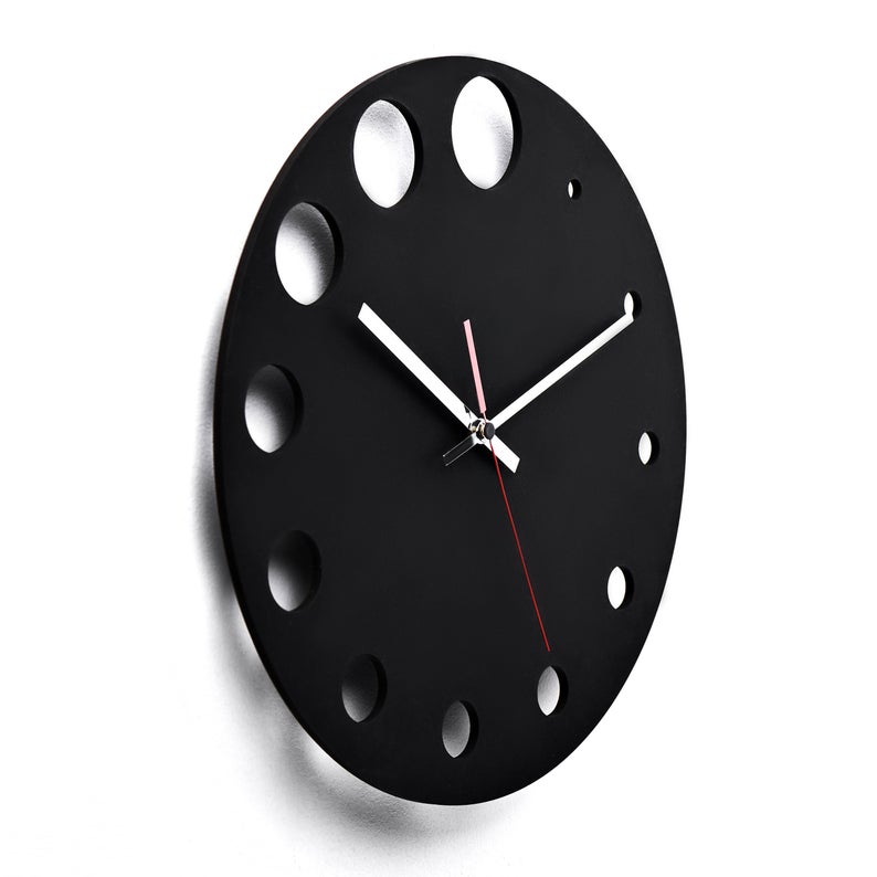 ساعت دیواری مدل روز جنس پلکسی (شیشه نشکن) مشکی