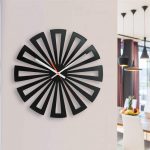 ساعت دیواری مدل چرخی چوبی در سه رنگ مختلف