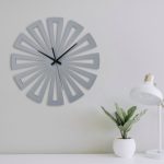 ساعت دیواری مدل چرخی چوبی در سه رنگ مختلف