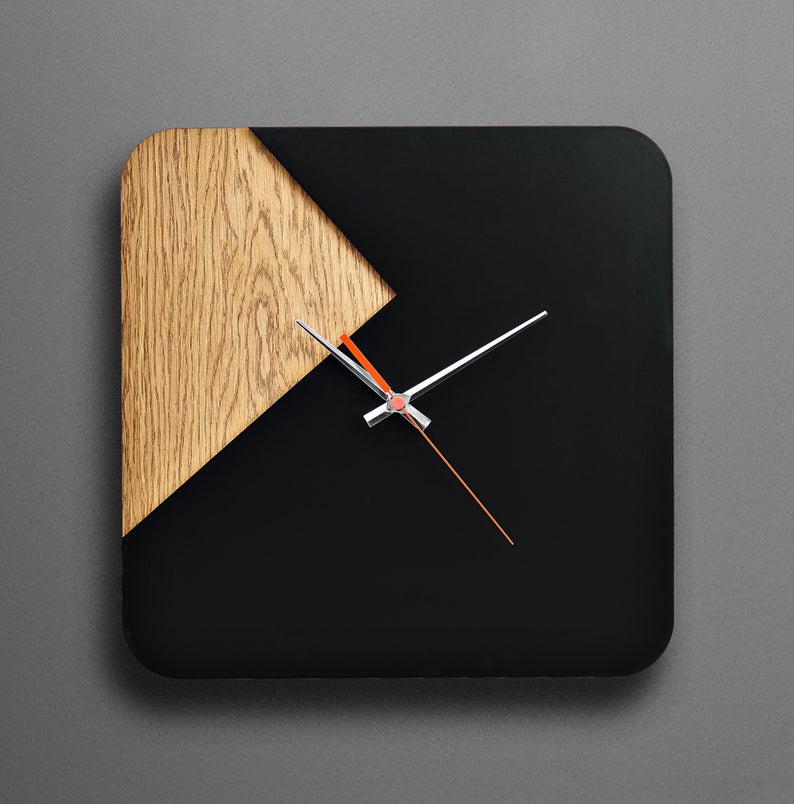 ساعت دیواری دو رنگ