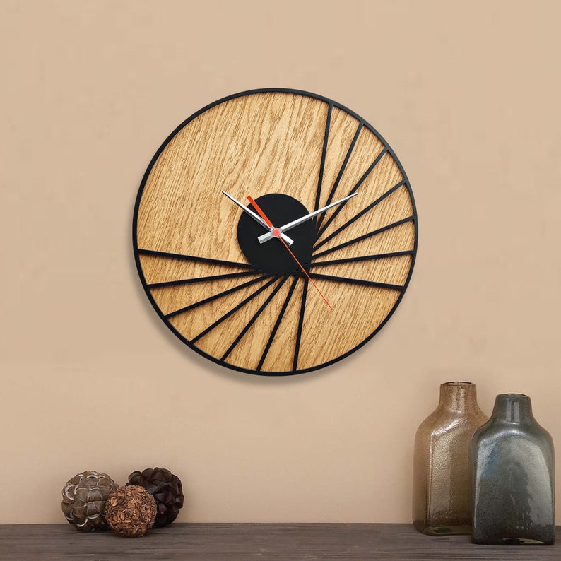 ساعت دیواری مدل Bat با طرح چوبی و جنس چوبی MDF