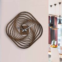 ساعت دیواری چوبی تیره