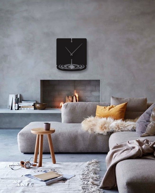 ساعت دیواری مشکی