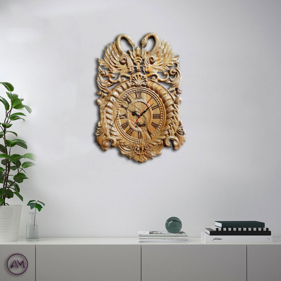 ساعت دیواری از جنس چوب طبیعی کنده کاری شده روی چوب طرح قو