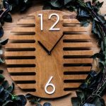 ساعت دیواری comb با طرحی زیبا و مدرن و با تنوع رنگ