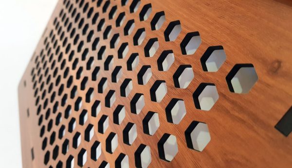 زیر لپ تاپ (پایه نگه دارنده لپ تاپ) جنس چوبی (MDF) با طرح چشم نواز