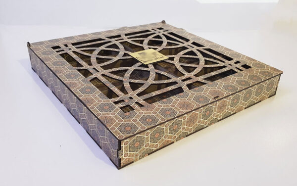 جعبه آجیل و شکلات مناسب هدیه با تنوع رنگ و طرح