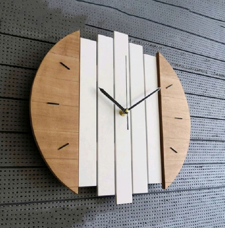 ساعت دیواری مدل hybrid چوبی با ترکیب رنگ و سایز متفاوت