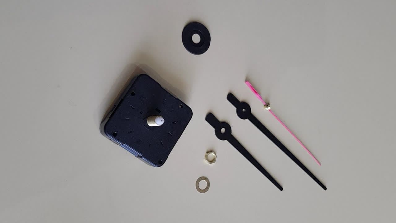 ساعت دیواری چوبی مدل Time Ticks