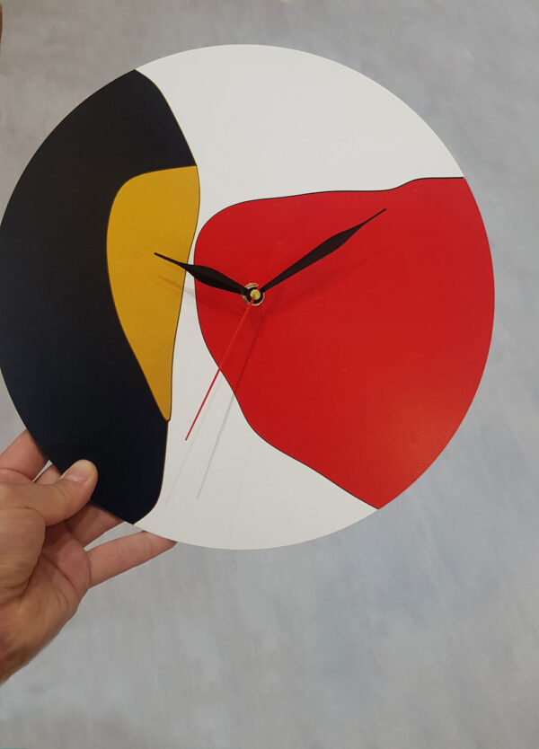 ساعت دیواری سبک مینیمال چوبی مدل Boom با تنوع سایز