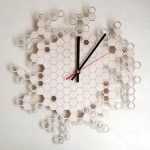 ساعت دیواری مدل Honeycomb با رنگبندی متنوع